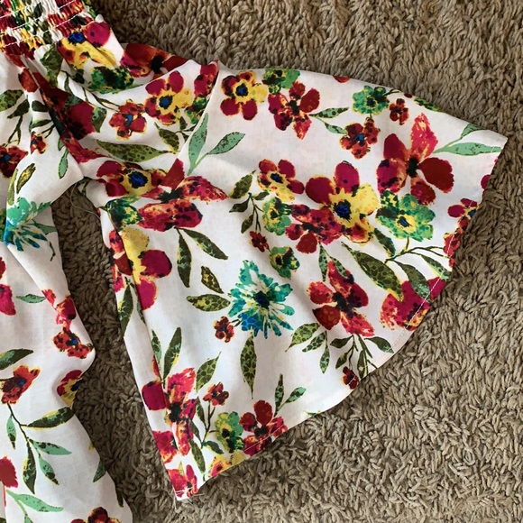 Small Floral Girls top - Picture 3 of 4